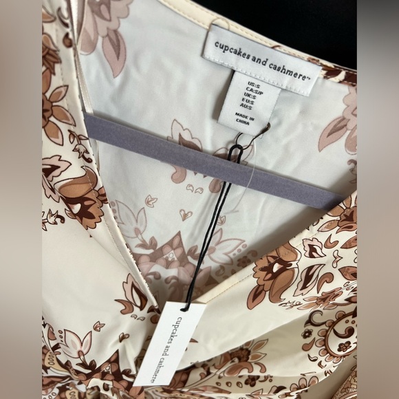 Satin Bell Sleeve Paisley Printed Blouse Cupcakes and Cashmere Brown & Cream - Picture 4 of 10